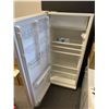Image 2 : Danby Single Door Fridge - from an estate - working but needs a good cleaning - 54in tall