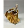 Image 1 : Royal Doulton - Kirsty 2381 - Excellent Condition - approx. 8 in tall