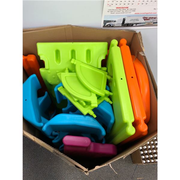 C&D Kids PlayCentre - FE3ER 1773 - molded plastic