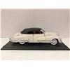 Image 4 : 1947 Cadillac Convertible Series 62 -  1/18 Scale Diecast Car