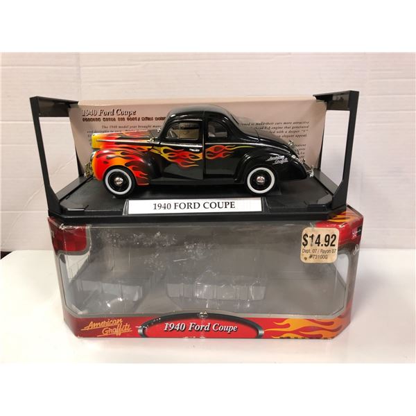 1940 Ford Couple - American Graffiti - 1/18 Scale Diecast Car