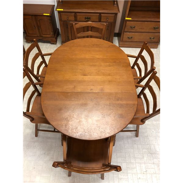 Vintage Maple Dining Room Set with 6 Armchairs - includes Leaf - Table Size is 40in x 40in (leaf is