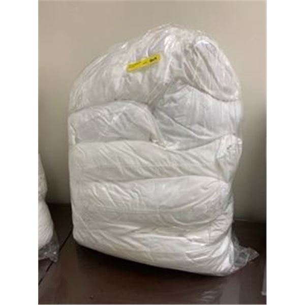 Group of Six Hotel Quality Pillows - Standard Size