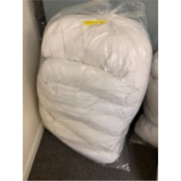 Group of Six Hotel Quality Pillows - Standard Size