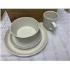 Image 2 : Stone + Lain - 16pc stoneware Dinnerware Set - Snow White