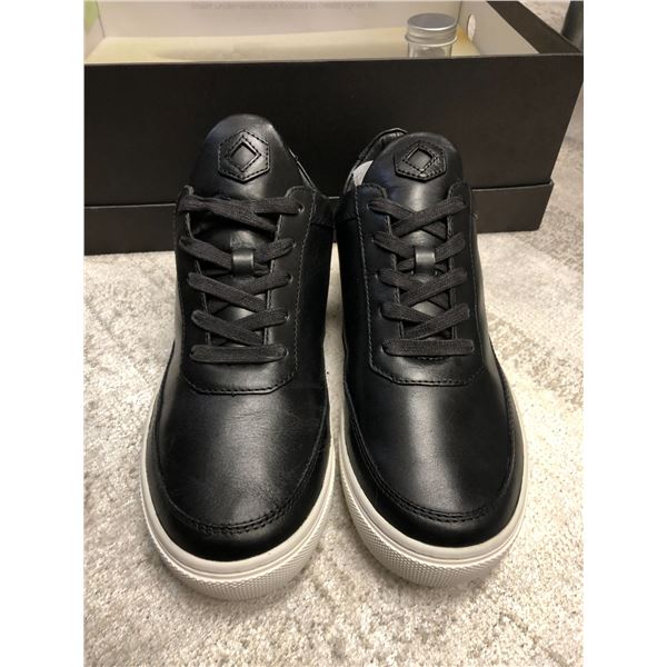 Six Hundred Four Leather Shoes - Hand Coloured - US 4 - Smooth Runway