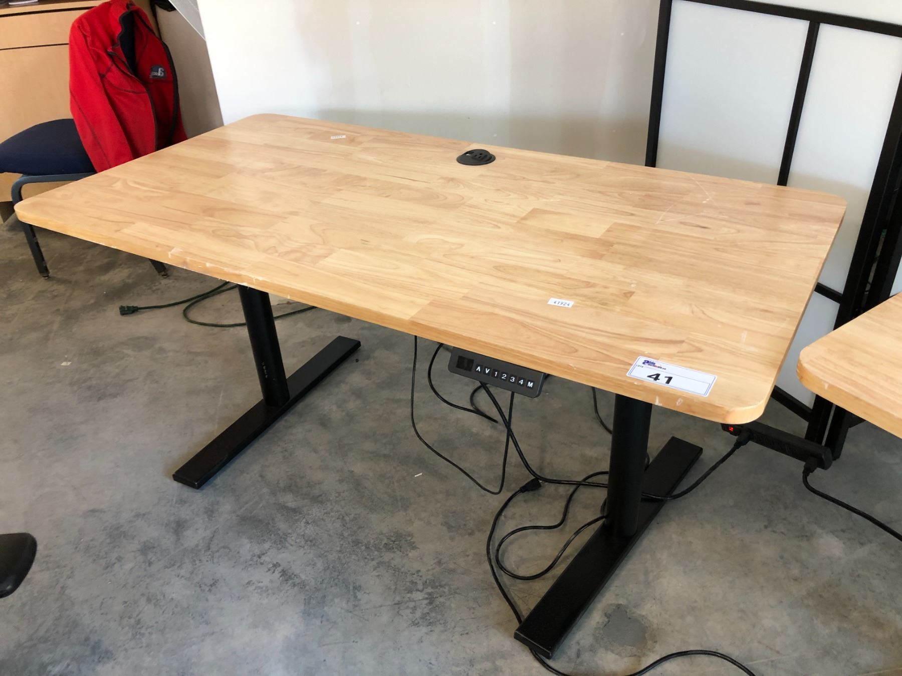 Programer Table MAPLE 5' X 2.5' ELECTRIC SIT/STAND PROGRAMMERS TABLE WITH POWER AND USB ...
