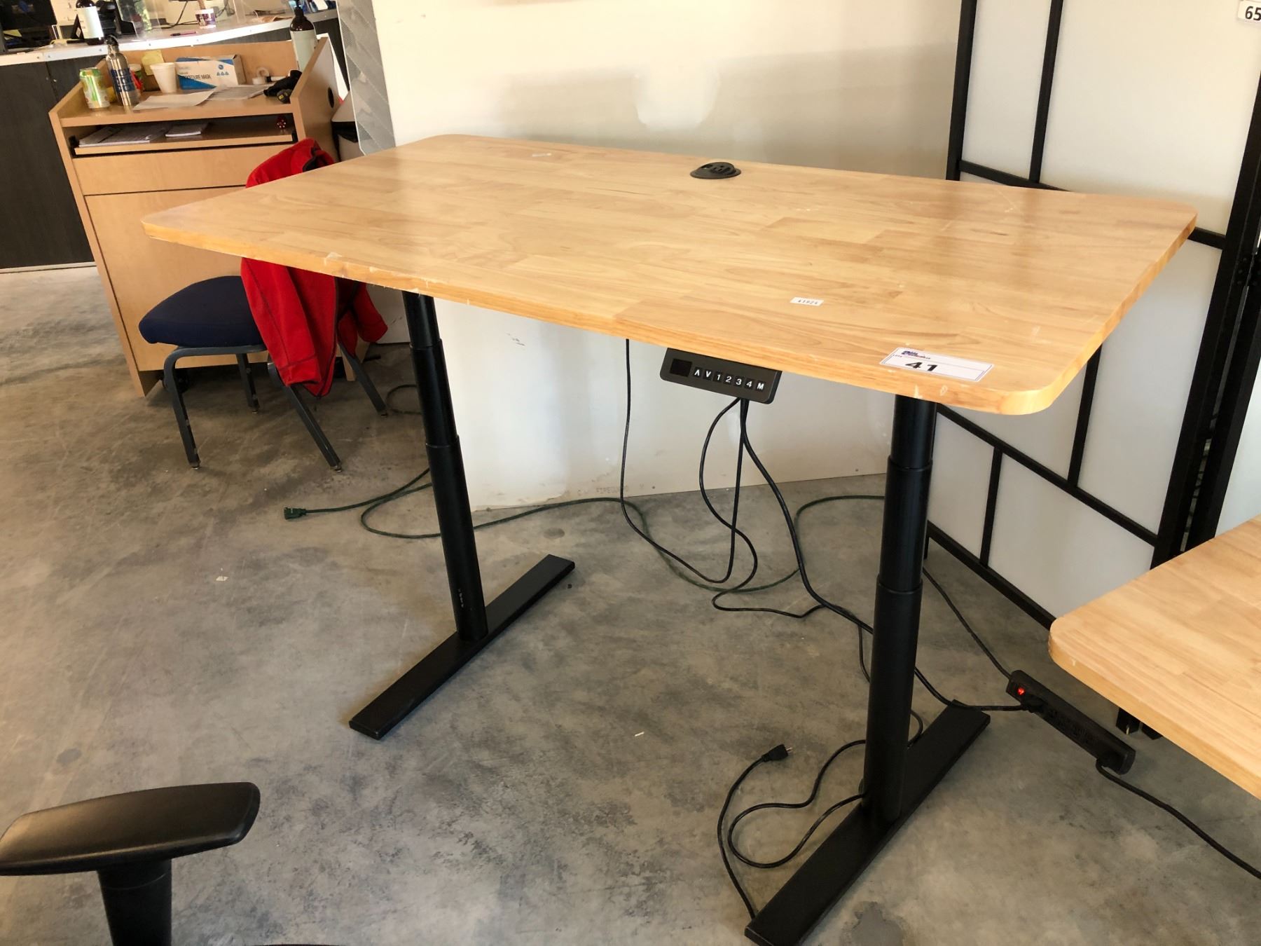 Programer Table MAPLE 5' X 2.5' ELECTRIC SIT/STAND PROGRAMMERS TABLE WITH POWER AND USB ...