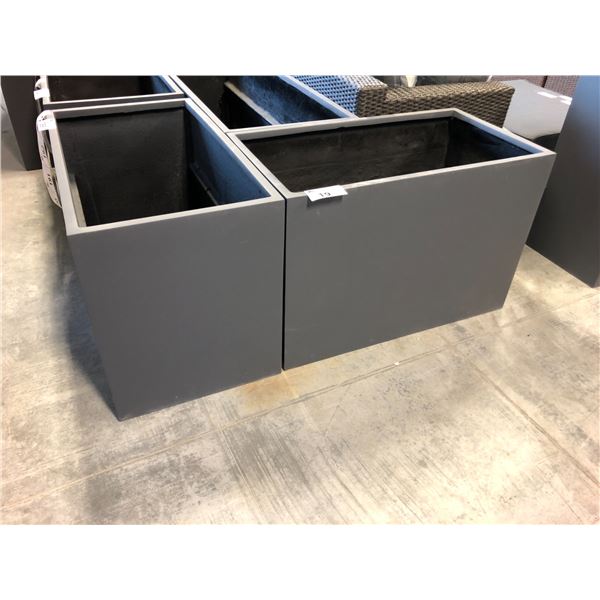 2 MAT GREY 36" X 20" X 24" PLANTERS