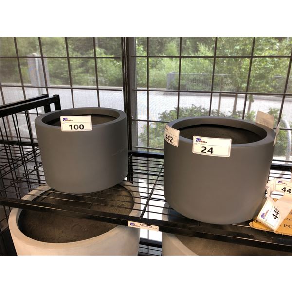 4 MAT GREY 14" X 11" PLANTERS