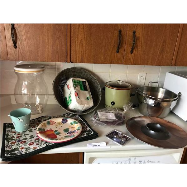 Juice Container, Crock Pot Slow Cooker, Chip & Dip Tray, Microwave Breakfast Egg Inserts, Metal Bowl