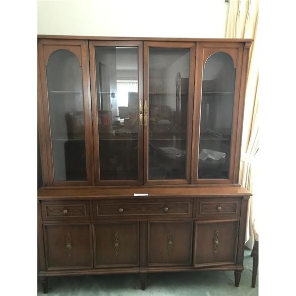 Gibbard Dining Room Suite w China Cabinet/Table/8 Chairs/Side Cabinet (1 Chair needs Repair)