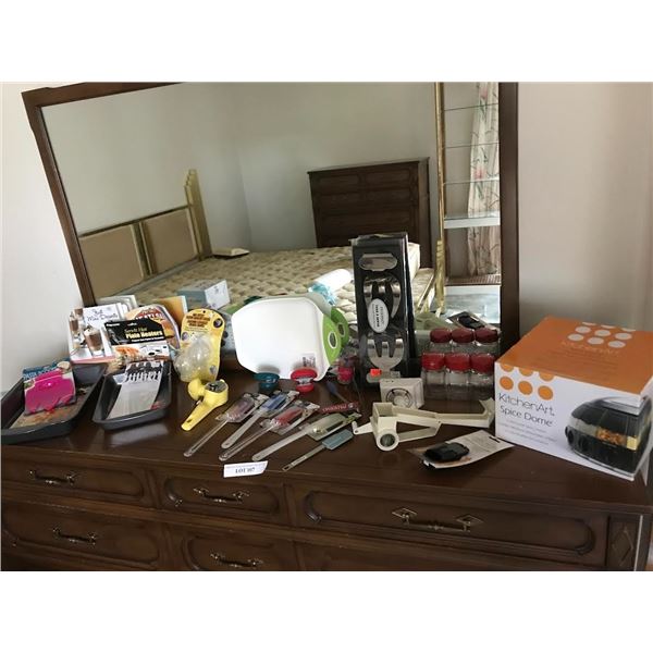 Spice Dome Rack, Zyliss Cheese Grater, Toss & Serve Set, Timer, Pink Pasta Scoops, Padermo Cake Pans