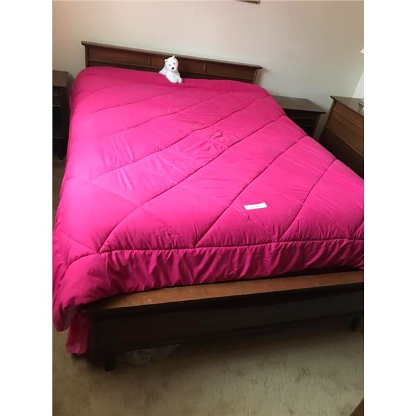 Mid Century Modern Twin Bed, 2 End Tables, 6 Drawer Dresser & 9 Drawer Dresser w Mirror