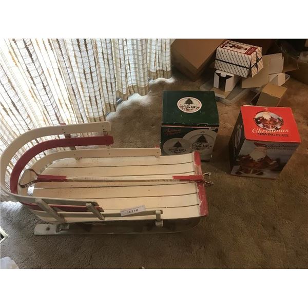 Christmas serving plate, 20 piece Christmas pleasure dinner set, wooden sled