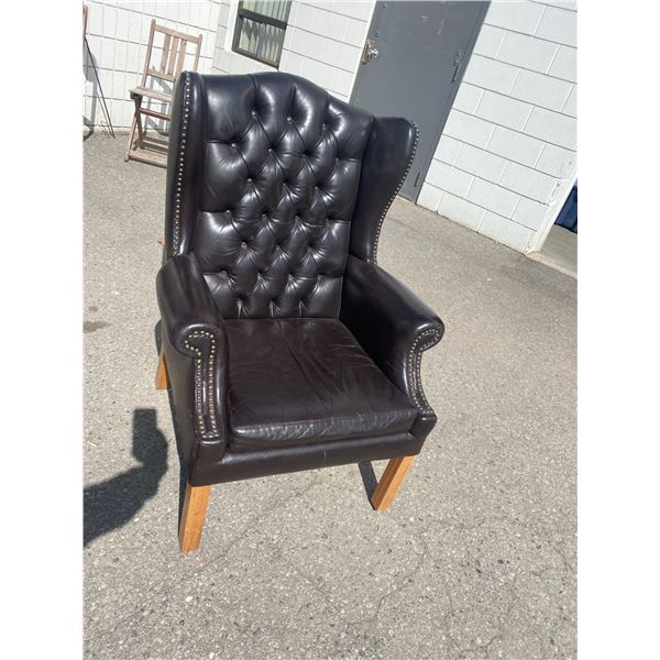 Wing back chair