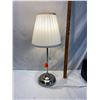 Image 1 : Table lamp