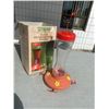 Image 1 : Humming bird feeder