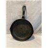 Image 1 : Cast iron frying pan