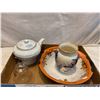 Image 1 : Collectibles dish chipped teapot handle broken