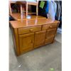 Image 1 : Sideboard