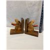 Image 1 : Book ends