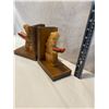 Image 2 : Book ends