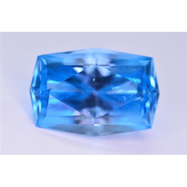 Stunning 15.60 Ct Natural Blue Topaz Gemstone