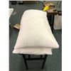 Image 2 : GoHome - Pair of Luxury Soft Pillows, Velvet Fabric