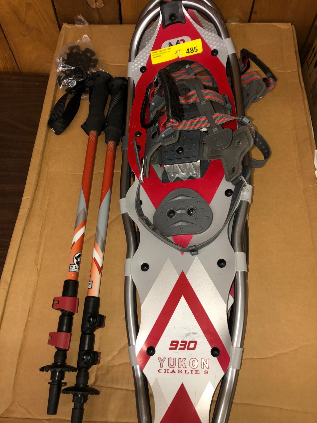 Mountain Profile Snowshoes Yukon Charlies w/ poles Used