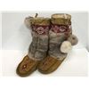 Image 1 : Pair of First Nations moccasins w/ rabbit fur & bead accents