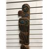 Image 2 : 44 1/2in West Coast First Nations cedar carving "Raven & Salmon" w/ copper & abalone eyes (unsigned)