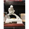 Image 3 : Elvis Presley collection - 3 Beam Kentucky Bourbon Whiskey collectors porcelain decanters (empty)