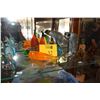 Image 1 : COLLECTION OF GLASS ANIMALS & FRUITS (10 PCS)