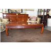 Image 2 : ROSEWOOD COFFEE TABLE W/GLASS TOP (54" X 26")