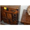 Image 4 : ANTIQUE JAPANESE TANSU W/KEY (31" X 14" X 39")