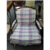 Image 1 : Plaid Mahogany Trim Armchair