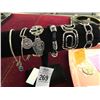Image 1 : 6-Fashion Bracelets - 6 X $