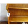 Image 2 : Maple Pantry
