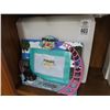 Image 2 : 7-Sea World Souvenir Photo Frame - 7 X $