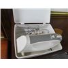 Image 2 : GE Hand Mixer Set