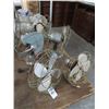 Image 1 : 5-Vintage Small Fans - 5 X $