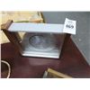 Image 2 : 4-Small Desk Clocks - 4 X $
