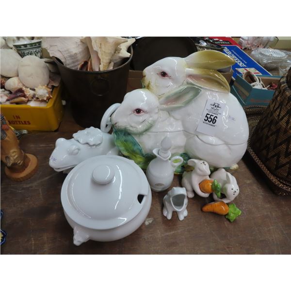 Easter Cookie Jar, Shakers, Frog Décor