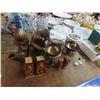 Image 1 : Bookends, Jars, Shakers