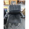 Image 2 : Black Office Chair & Stool