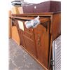 Image 2 : Old Tiger Oak Murphy Bed