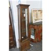 Image 1 : Mahogany 3-Panel Slim Curio