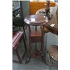 Image 1 : Cherry Bombay Round 3-Tier Table/Pedestal
