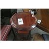 Image 2 : Cherry Bombay Round 3-Tier Table/Pedestal